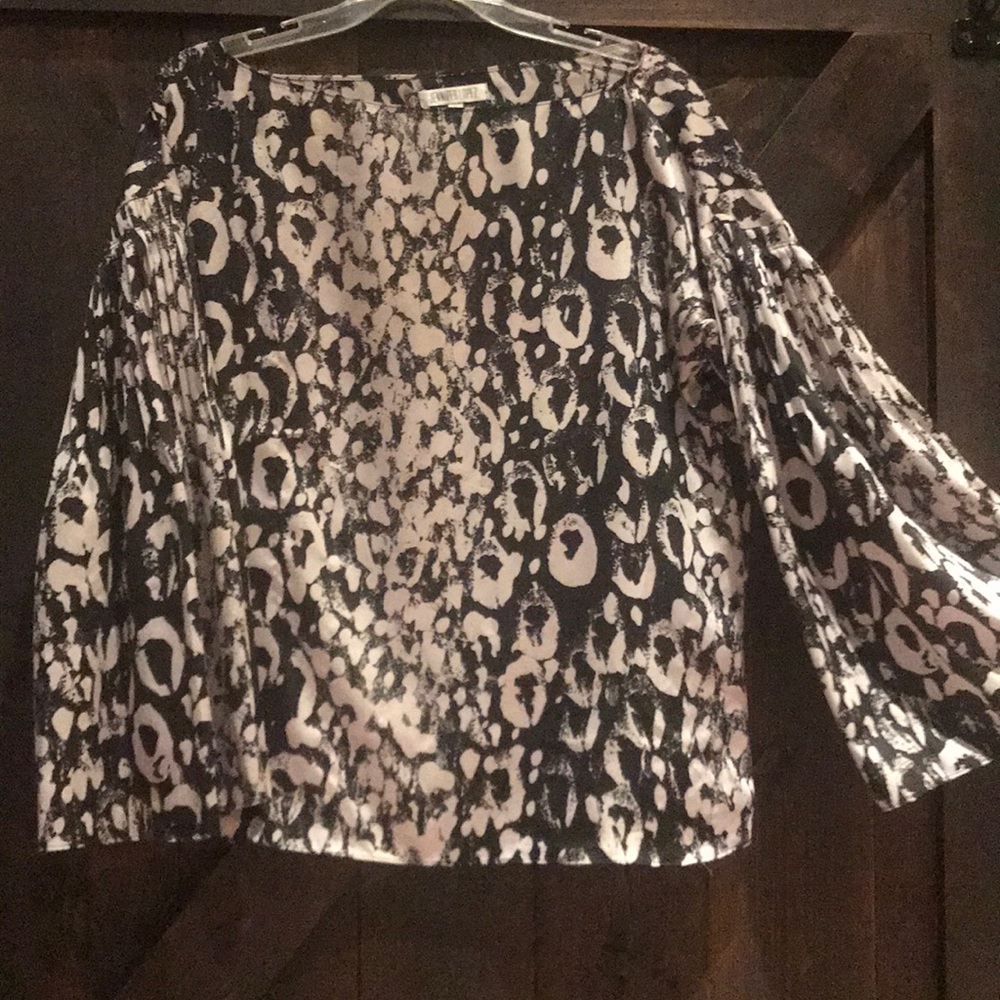 Leopard print belle sleeve blouse